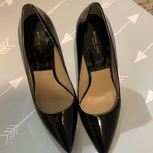 MICHAEL KORS collection muse patent leather pumps 3.75”heel stunning